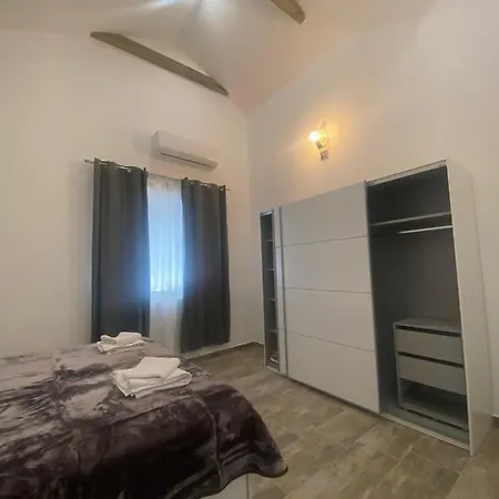 Ruzica Zadar-diklo Ζαντάρ