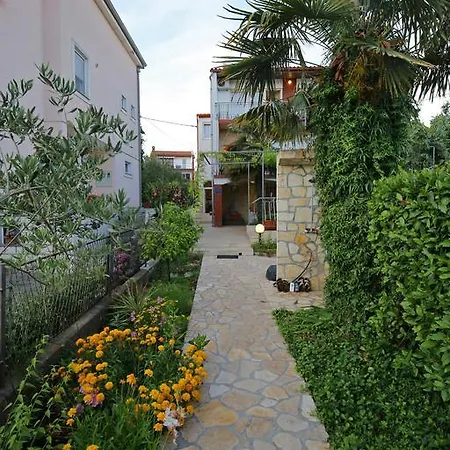 Ruzica Zadar-diklo Ζαντάρ